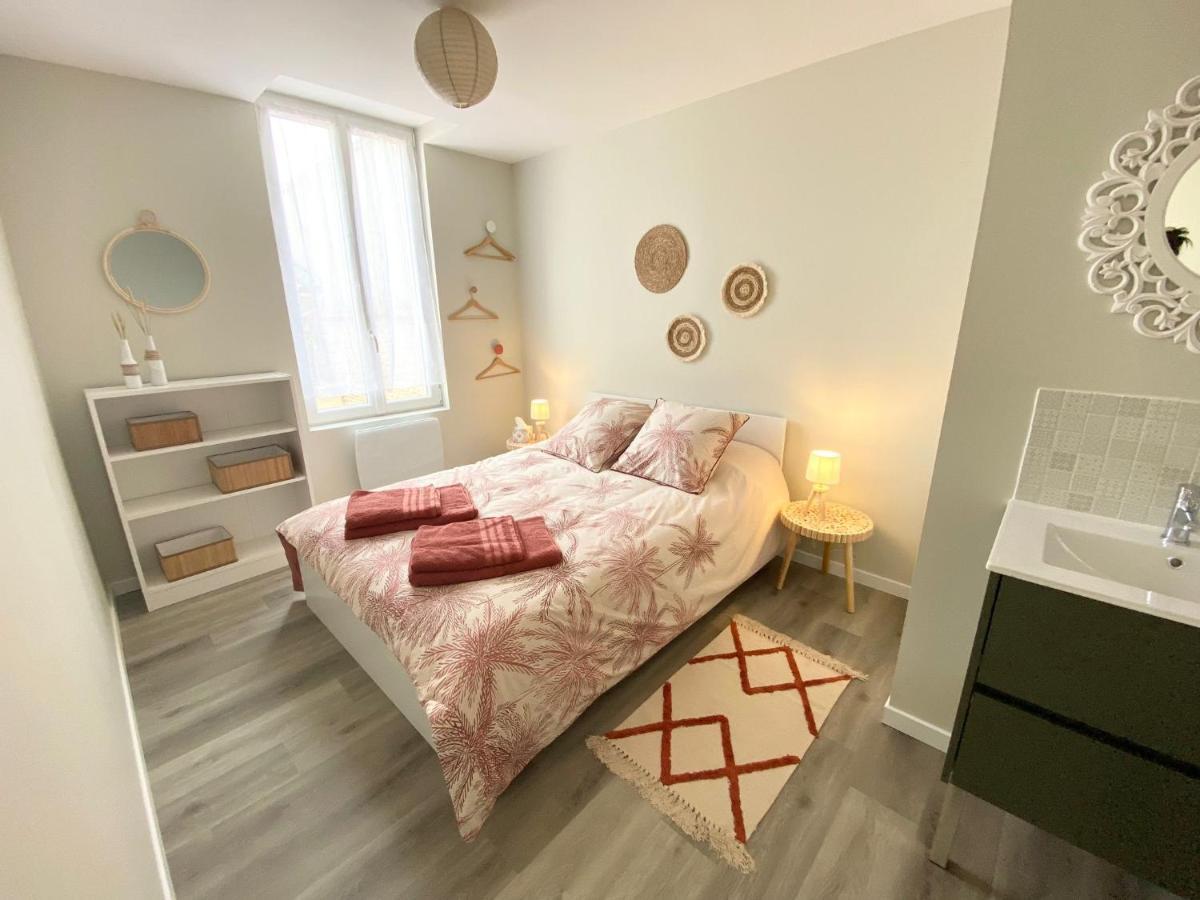 קונייאק Charmante Maison Avec Cour Privative מראה חיצוני תמונה
