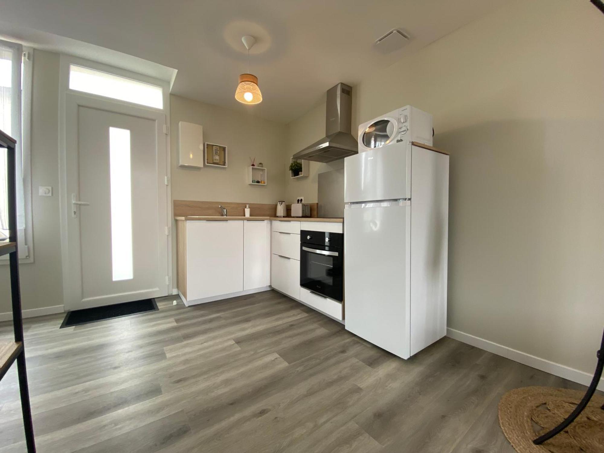 קונייאק Charmante Maison Avec Cour Privative מראה חיצוני תמונה