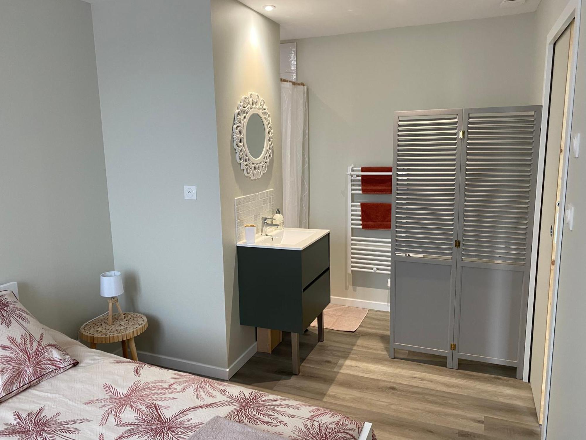 קונייאק Charmante Maison Avec Cour Privative מראה חיצוני תמונה
