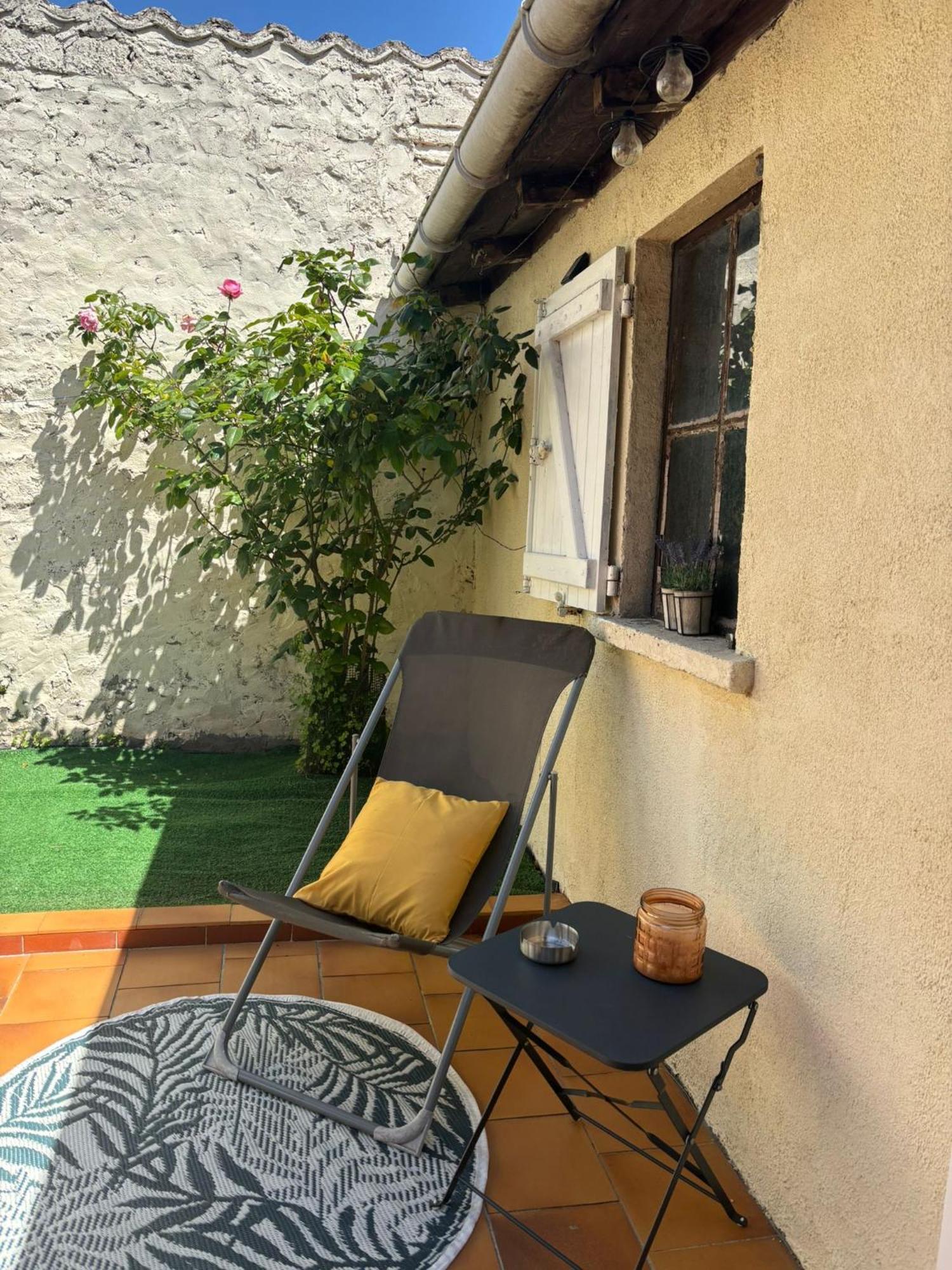 קונייאק Charmante Maison Avec Cour Privative מראה חיצוני תמונה