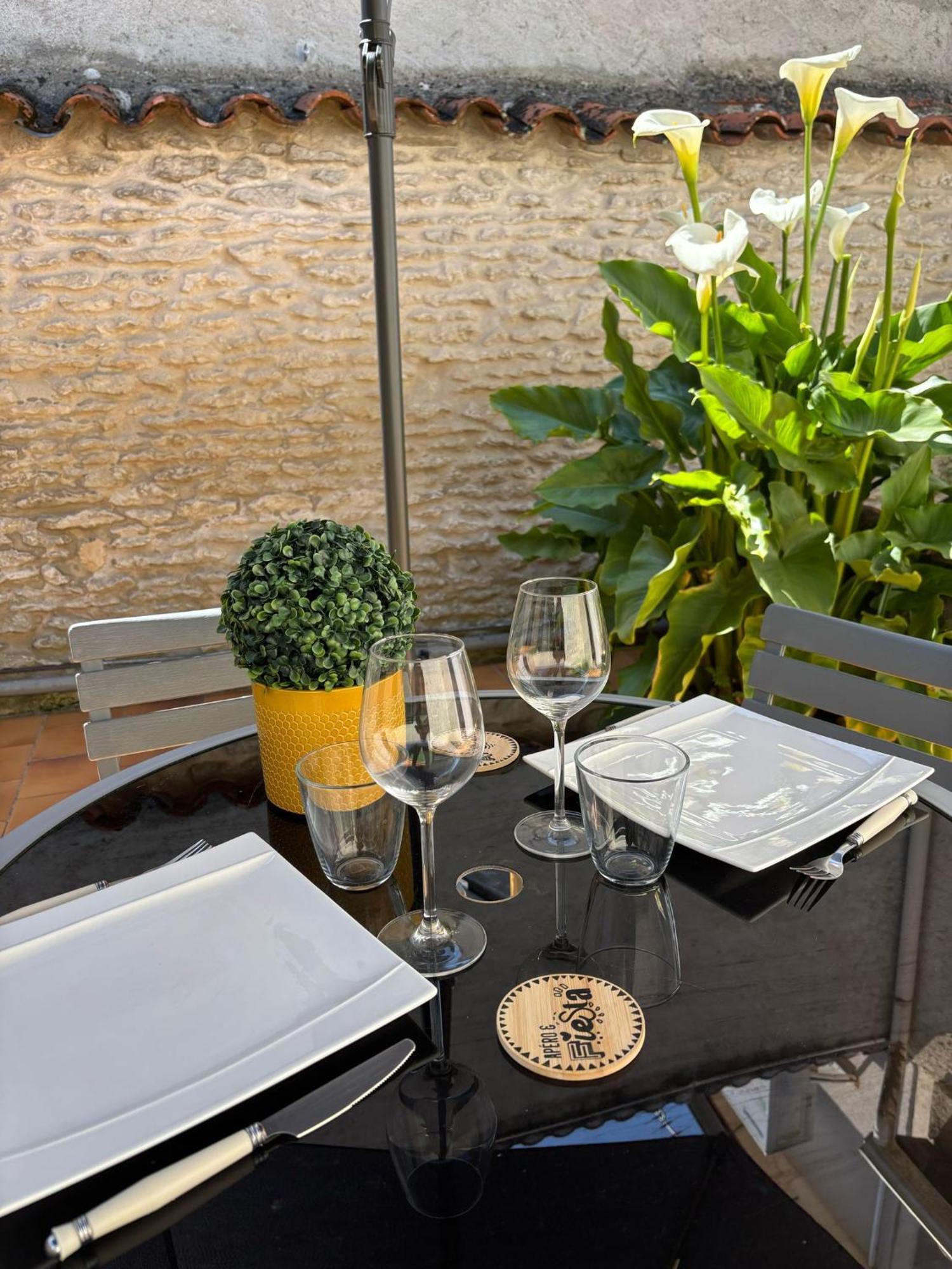 קונייאק Charmante Maison Avec Cour Privative מראה חיצוני תמונה